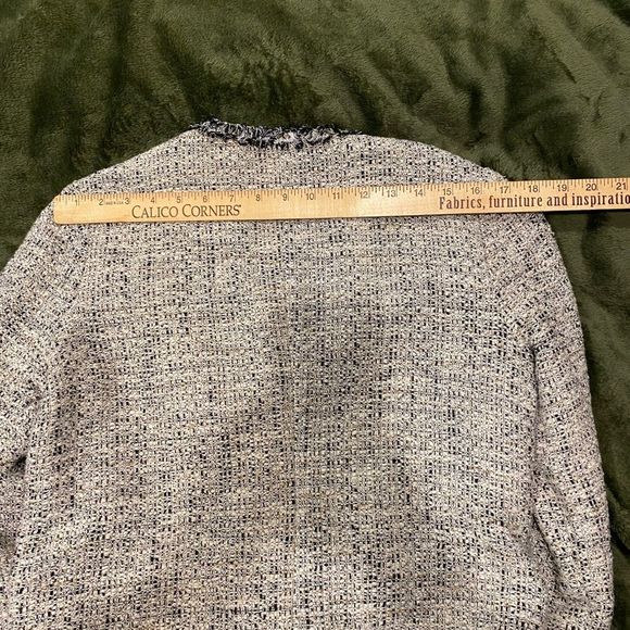 cupcakes & cashmere Belicia Fringe Jacquard Grey Jacket - Picture 13 of 13